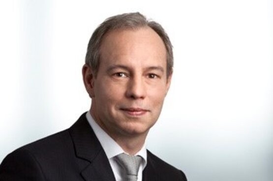 Porträt von Christian Wilhelm, Mitglied des Verwaltungsrats der Schön Klinik Gruppe